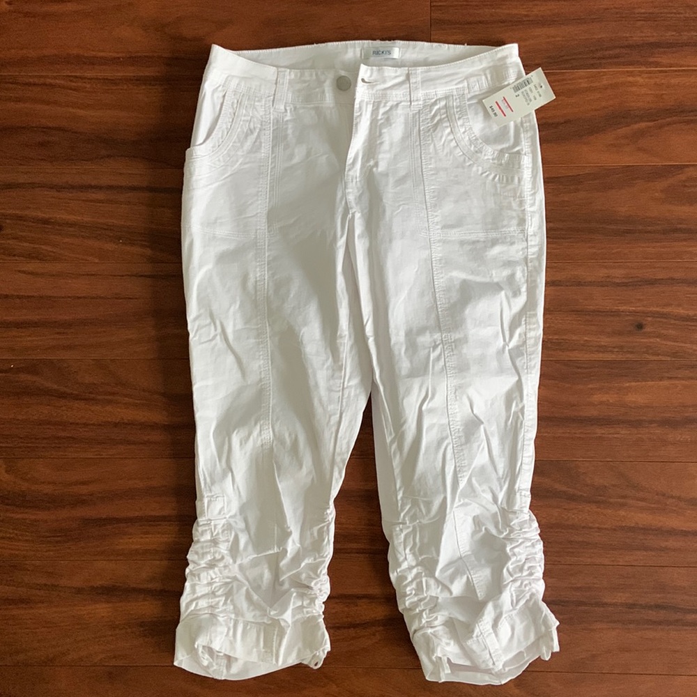 Rickis NWT white capri pants